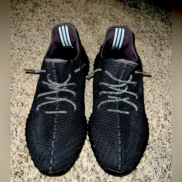 Yeezy Boost 350 V2 Black